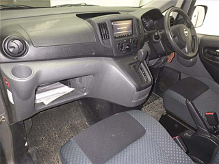 NISSAN NV200 2020