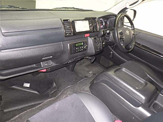 TOYOTA HIACE VAN 2017