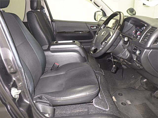 TOYOTA HIACE VAN 2017