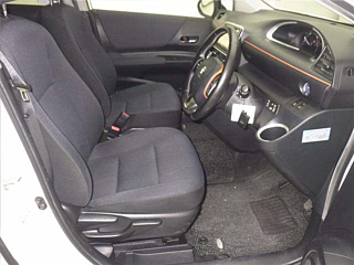 TOYOTA SIENTA 2016