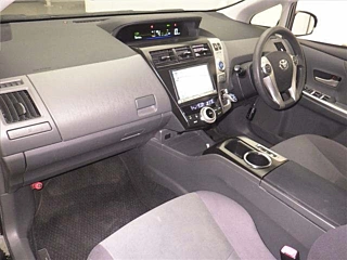 TOYOTA PRIUS ALPHA 2012