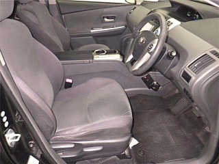 TOYOTA PRIUS ALPHA 2012