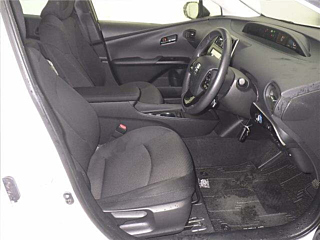 TOYOTA PRIUS 2019