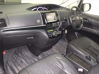 TOYOTA ESTIMA 2015