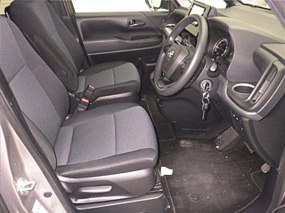 TOYOTA NOAH 2022