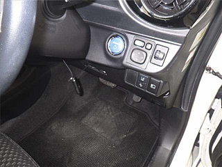 TOYOTA AQUA 2016