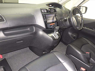 NISSAN SERENA 2015