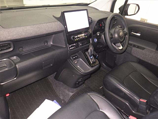 TOYOTA SIENTA 2023