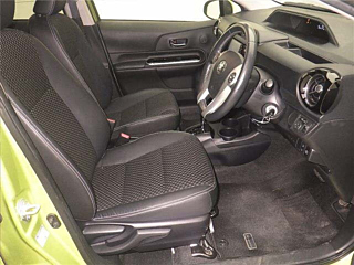 TOYOTA AQUA 2016