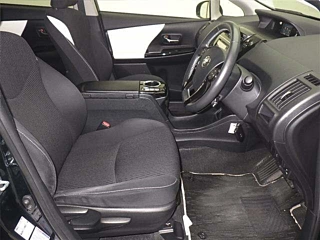 TOYOTA PRIUS ALPHA 2018