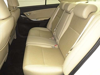 TOYOTA PREMIO 2019