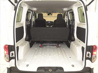 NISSAN NV200 2020