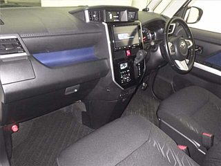 TOYOTA ROOMY 2017