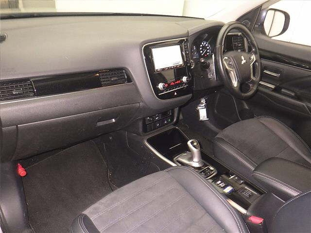 MITSUBISHI OUTLANDER PHEV 2020