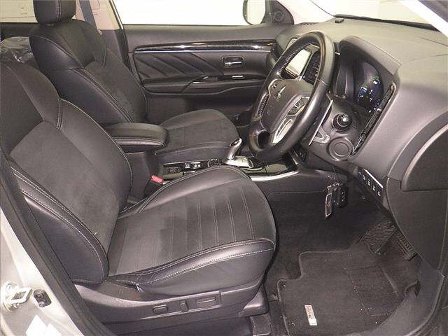 MITSUBISHI OUTLANDER PHEV 2020