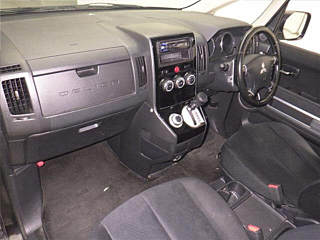 MITSUBISHI DELICA D5 2016