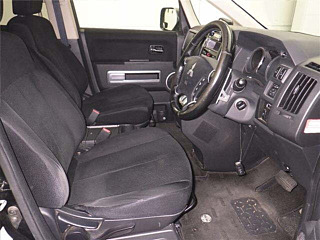 MITSUBISHI DELICA D5 2016