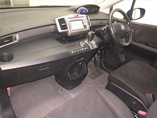 HONDA FREED 2013