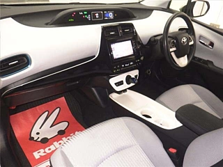 TOYOTA PRIUS 2018