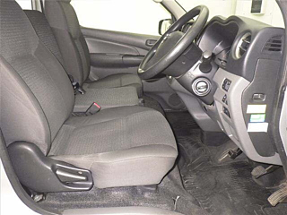 NISSAN CARAVAN VAN 2018