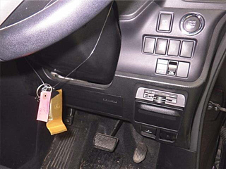 TOYOTA NOAH 2014