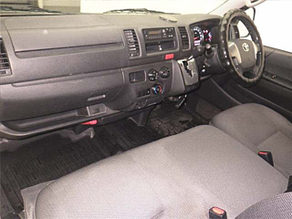 TOYOTA HIACE VAN 2018