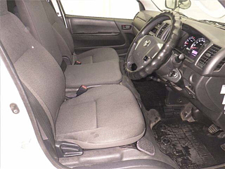 TOYOTA HIACE VAN 2018