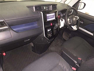 TOYOTA ROOMY 2020
