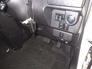 TOYOTA ROOMY 2020