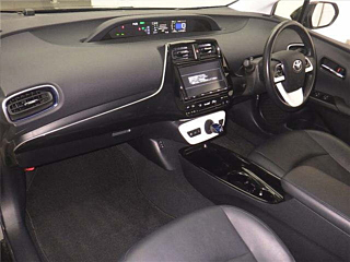 TOYOTA PRIUS 2018