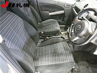 MAZDA DEMIO 2010