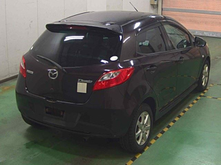 MAZDA DEMIO 2010
