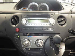 TOYOTA SIENTA 2012