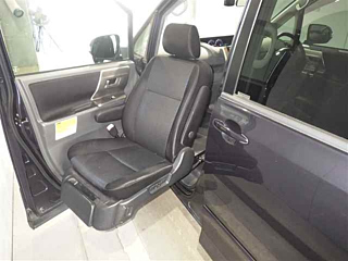 TOYOTA VOXY 2008