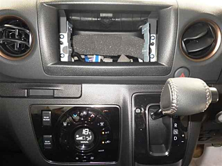 NISSAN CARAVAN VAN 2025