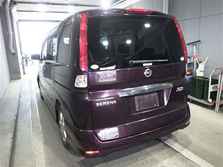 NISSAN SERENA 2010