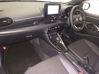 TOYOTA YARIS 2024