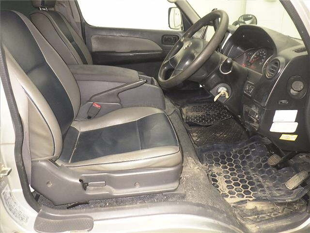 NISSAN CARAVAN VAN 2010