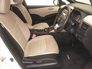 NISSAN LEAF 2018