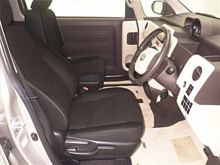 TOYOTA PORTE 2016