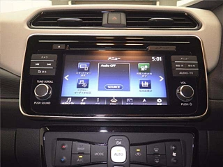 NISSAN LEAF 2018
