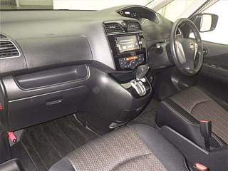 NISSAN SERENA 2015