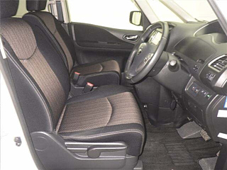 NISSAN SERENA 2015