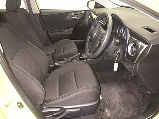 TOYOTA AURIS 2017
