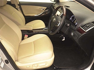 TOYOTA PREMIO 2016