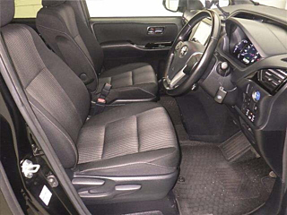 TOYOTA VOXY 2020