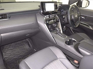 TOYOTA HARRIER 2022
