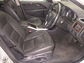VOLVO V70 2015