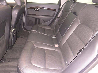 VOLVO V70 2015