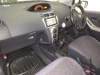 TOYOTA VITZ 2008